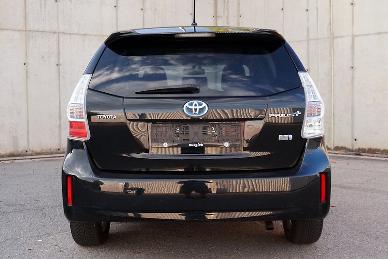Toyota Prius 1.8 HYBRID 7míst - fotka 15 z 34