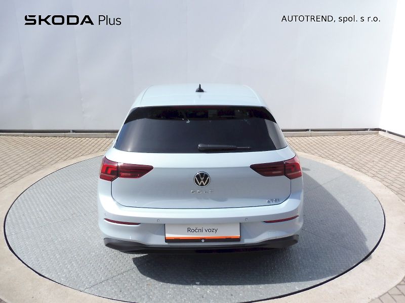 Volkswagen Golf (2025) People 1,5 TSI 85kW mHEV DSG - fotka 21 z 26