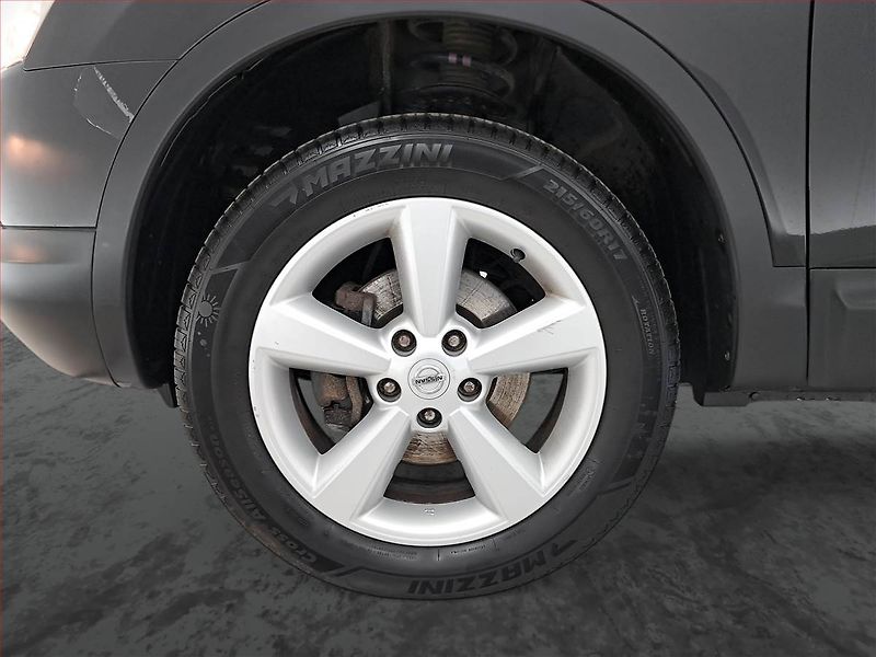 Nissan Qashqai (2009) 2.0, Serv.kniha, Tempomat - fotka 15 z 19