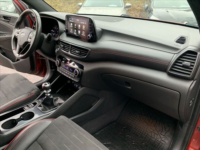 Hyundai Tucson 1,6 CRDI 4x4 N Line 1.MAJ.,ČR - fotka 15 z 24