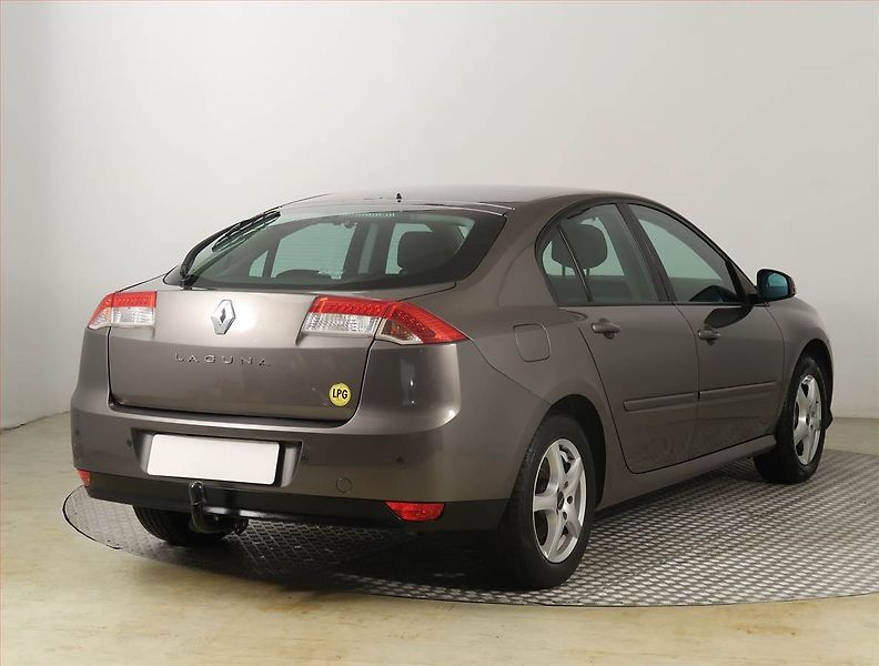 Renault Laguna (2008) 2.0 16V, LPG, po STK, Tažné - fotka 5 z 18