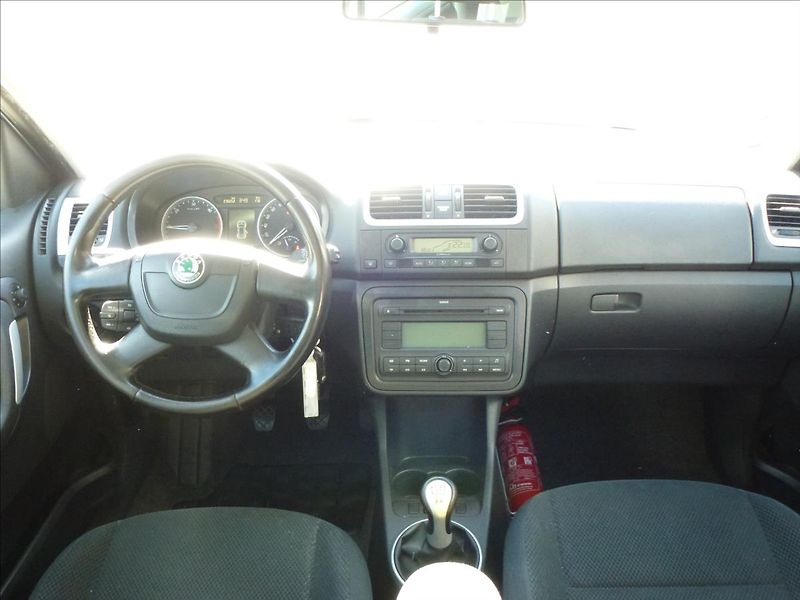 Škoda Roomster 1,9 TDI -  BEZ KOROZE !!!!!!! - fotka 31 z 54