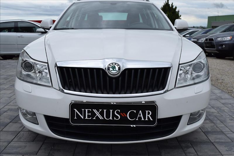 Škoda Octavia 1,2 TSI 77KW 2XKOLA XENONY - fotka 2 z 43