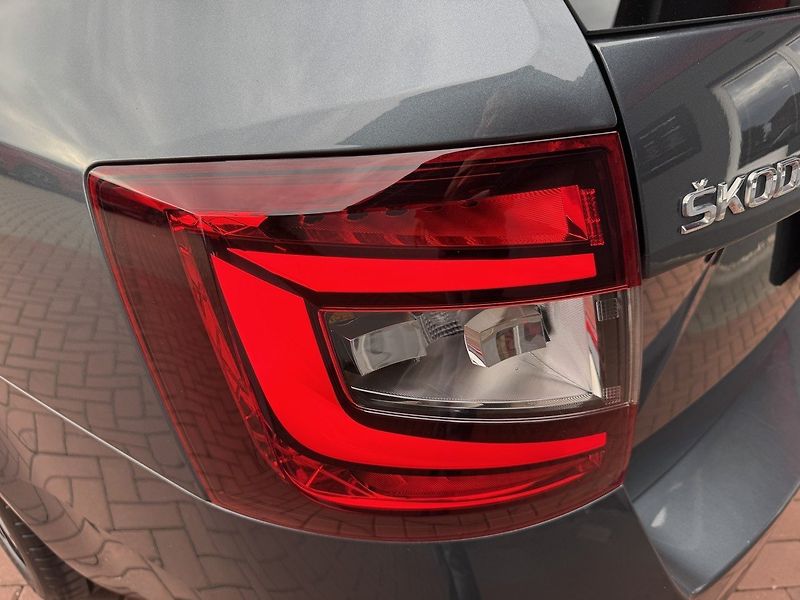 Škoda Octavia (2020) 2.0TDi DSG LED Navi Kamera - fotka 41 z 46