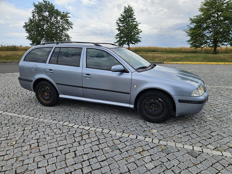 Škoda Octavia (2004) 2L BENZIN, SPLÁTKY  - fotka 5 z 22