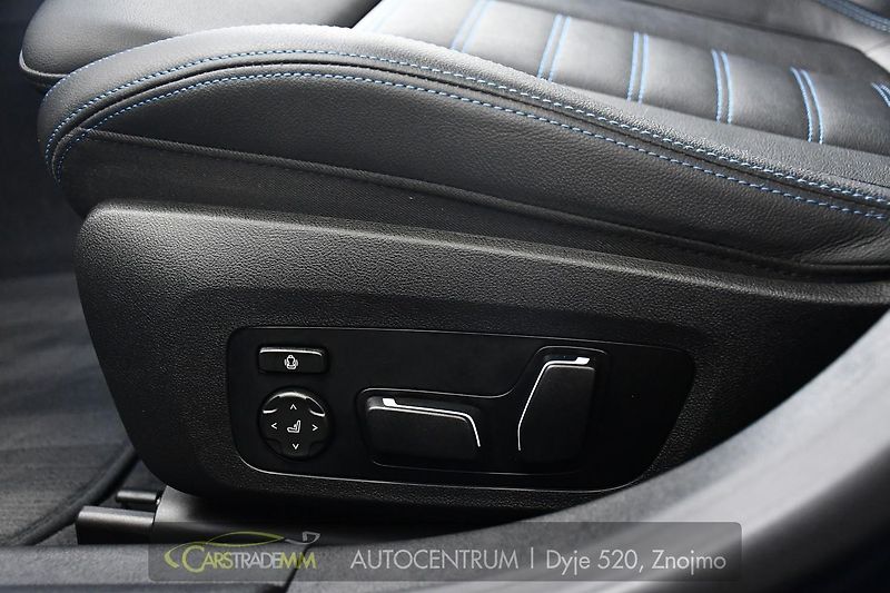 BMW Řada 4 420d xD MSPORT REZERVACE - fotka 30 z 57