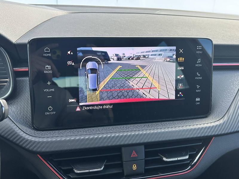 Škoda Scala Monte Carlo 7DSG 1,0TSI - fotka 18 z 25