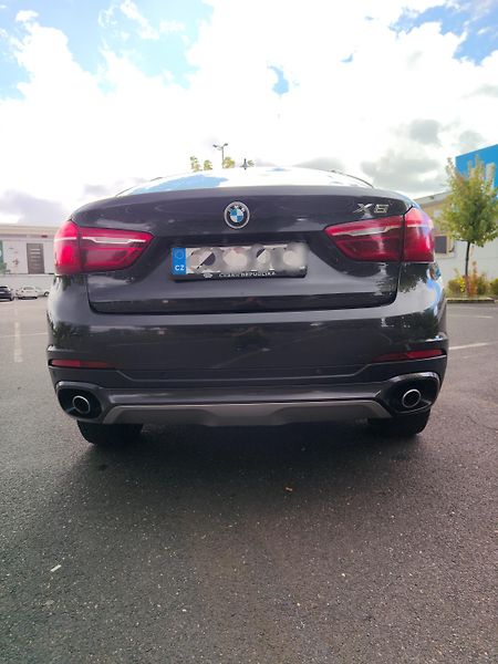 BMW X6 (2016) xDrive 30d, Head-up-display - fotka 4 z 12
