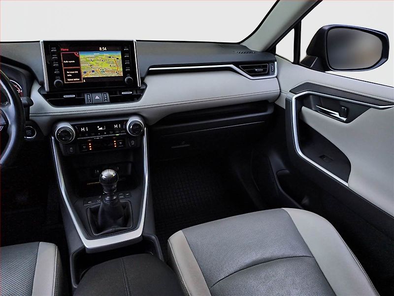 Toyota RAV4 (2020) 2.0 Valvematic - fotka 8 z 19