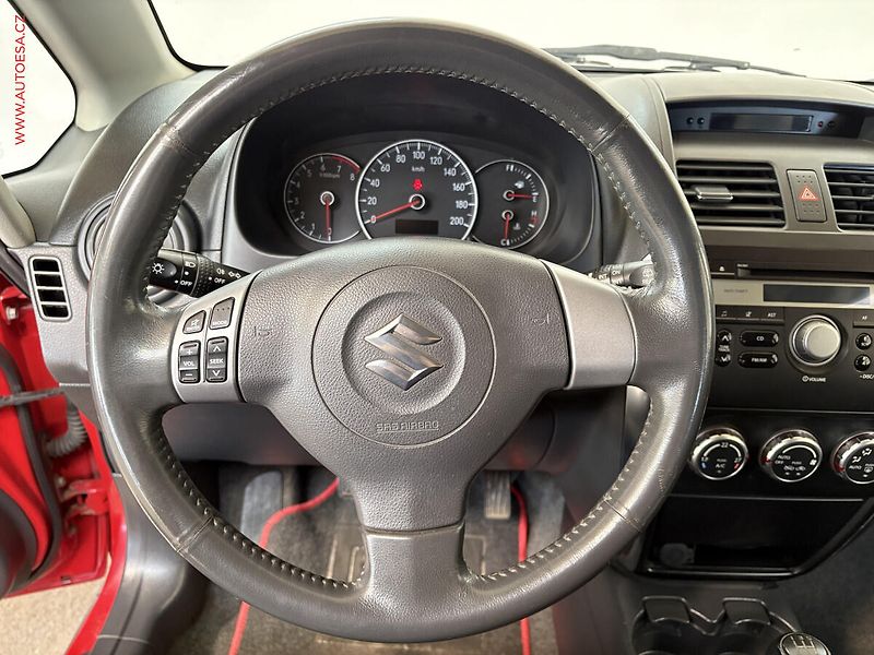 Suzuki SX4 (2007) 1.6VVT, ČR, AC - fotka 14 z 15