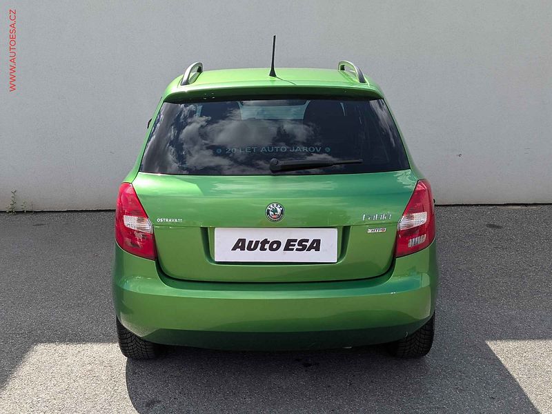 Škoda Fabia (2012) 1.2 12V, ČR, AC - fotka 5 z 15