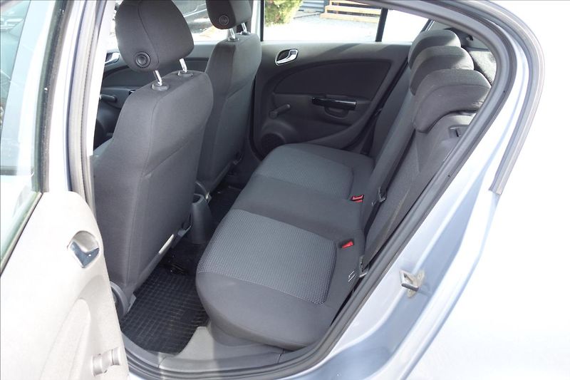 Opel Corsa 1,2 i, ČR, SERVIS.KN., KLIMA. - fotka 13 z 33