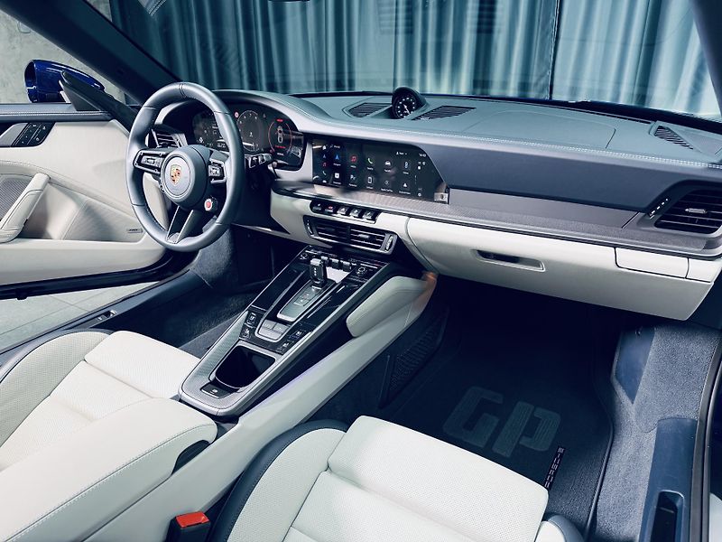 Porsche 911 (2025) 992.2*CABRIO*CHRONO*ZÁRUKA - fotka 43 z 44