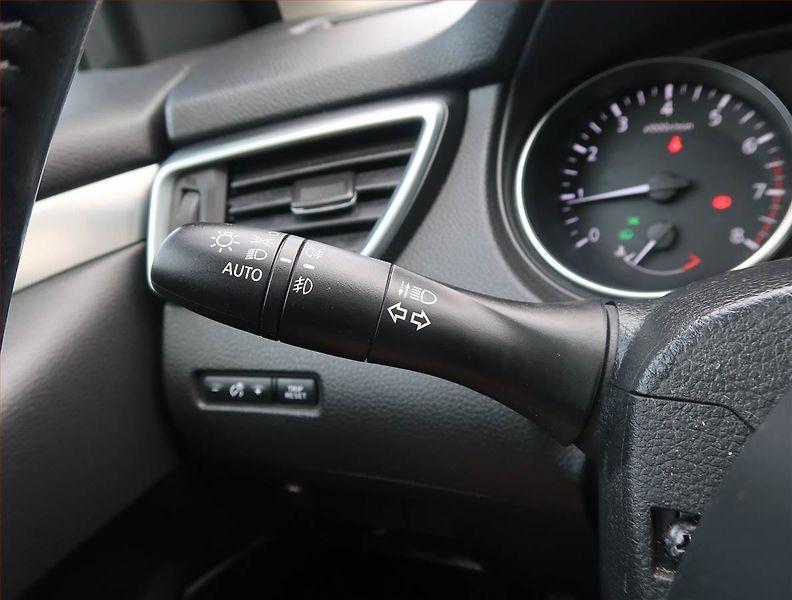Nissan Qashqai (2018) N-Connecta 1.2 DIG-T - fotka 19 z 23