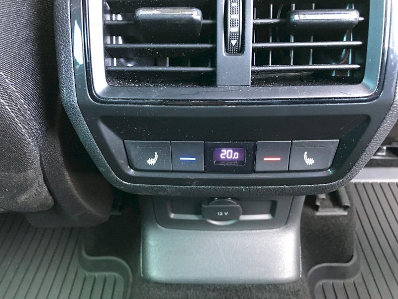 Škoda Karoq (2023) SPO TS 110/1.5 A7F - fotka 12 z 28