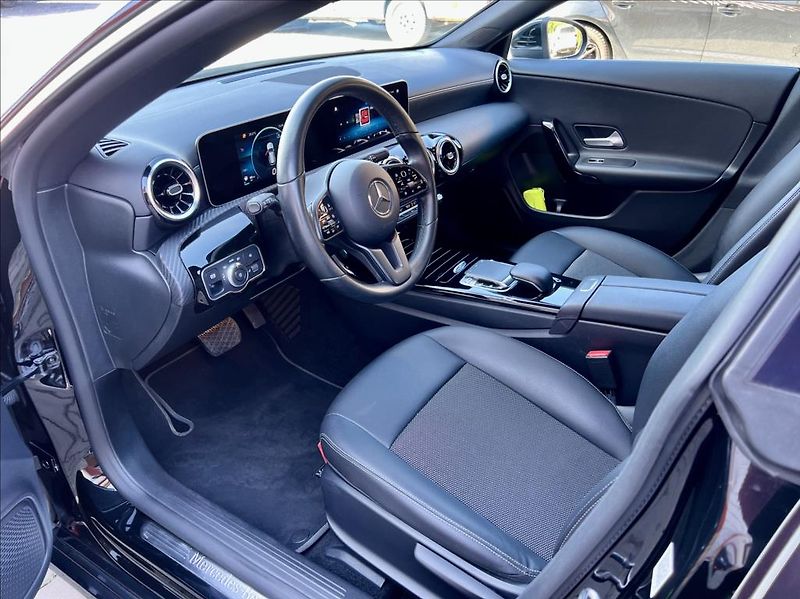 Mercedes-Benz CLA 180d SB LED NAVI  záruka - fotka 12 z 53