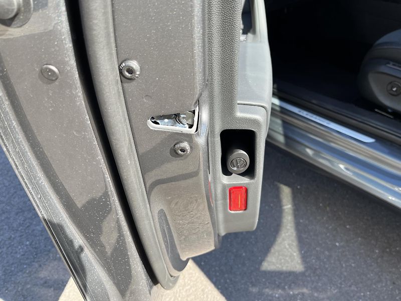 Volkswagen Passat Elegance 2,0 TDI 142 kW 4MOTIO - fotka 26 z 26