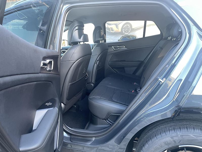 Kia Sportage (2026) HEV 4x4 6AT TOP 175kW - fotka 14 z 20