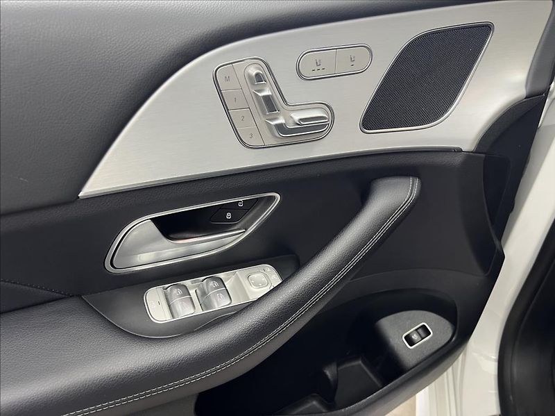 Mercedes-Benz GLE 350De 4MATIC AMG - fotka 19 z 32