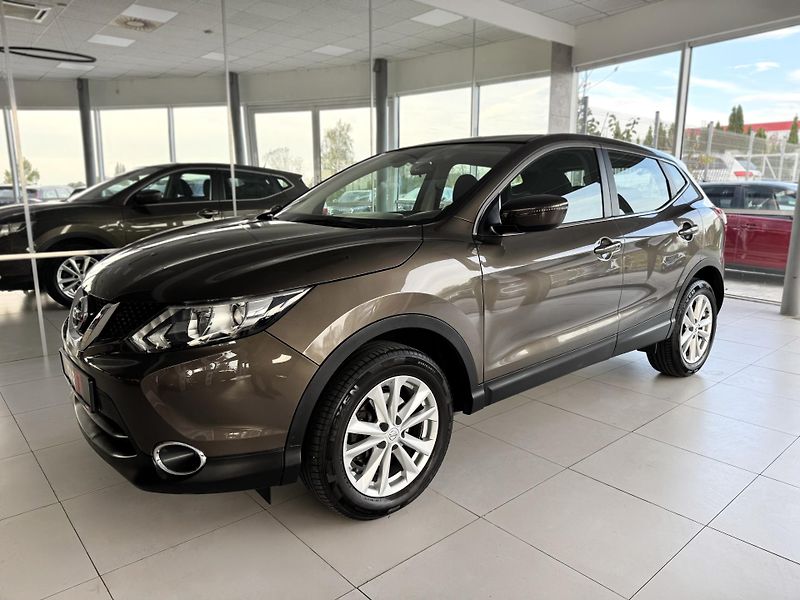 Nissan Qashqai 1,2DIG-T*Navi*Kamera*Tažné*ČR - fotka 2 z 32