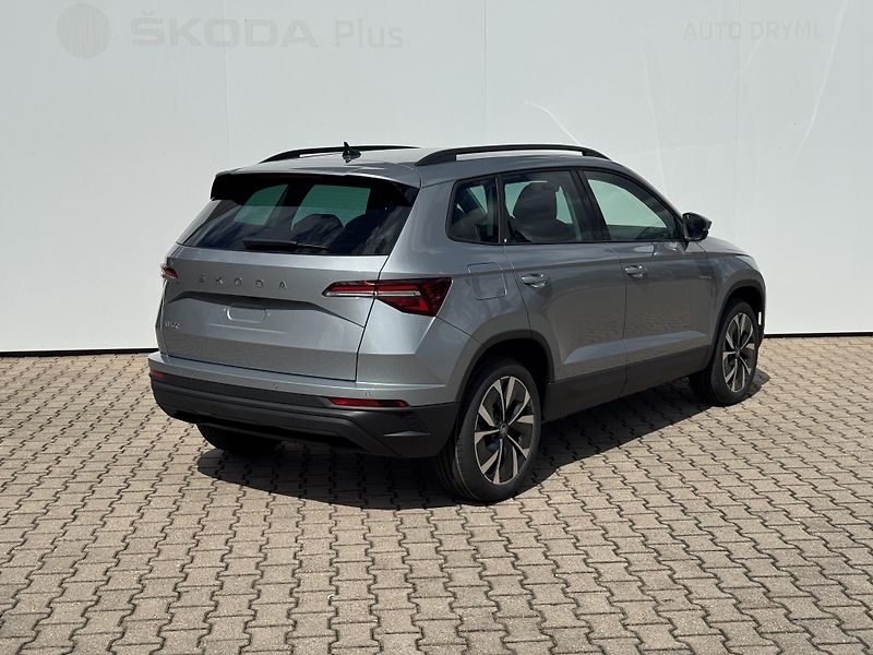 Škoda Karoq (2026) Dynamic 1,5 TSI 110 kW DSG - fotka 2 z 27