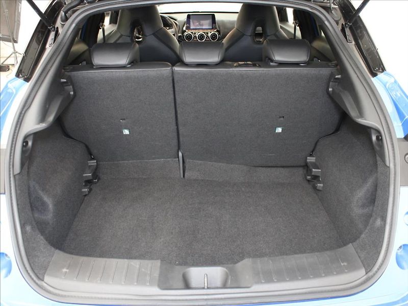 Nissan Juke 1,0 DIG-T 114k.AT N-Design - fotka 22 z 23
