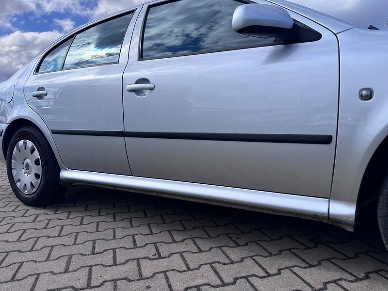 Škoda Octavia (2009) 1,4 16V 55 KW STK 1 MAJ TAŽNÉ - fotka 17 z 50