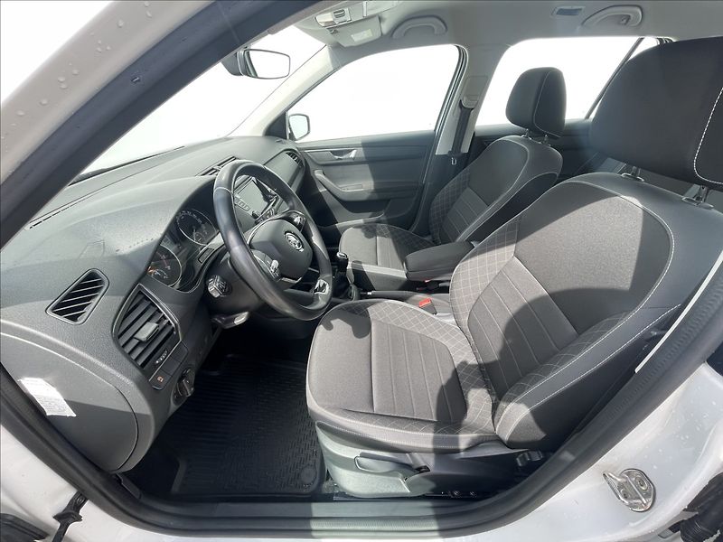 Škoda Fabia 1,0 TSI Combi Ambition Plus - fotka 4 z 24
