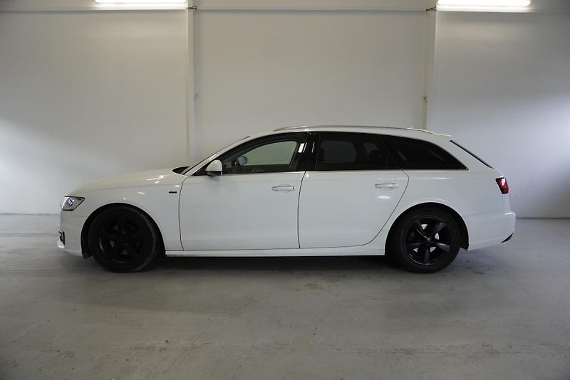 Audi A4 (2016) 2.0 TDI 140kW QUATTRO STRONIC - fotka 5 z 34