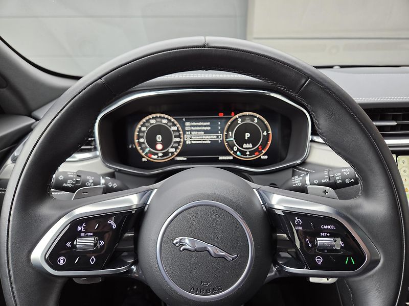 Jaguar F-Pace D300 ED90th HUD PANO ZÁR-2030 - fotka 22 z 48