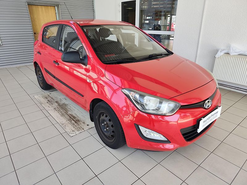 Hyundai i20 (2012) 1.2i 62kW, Klima - fotka 5 z 16