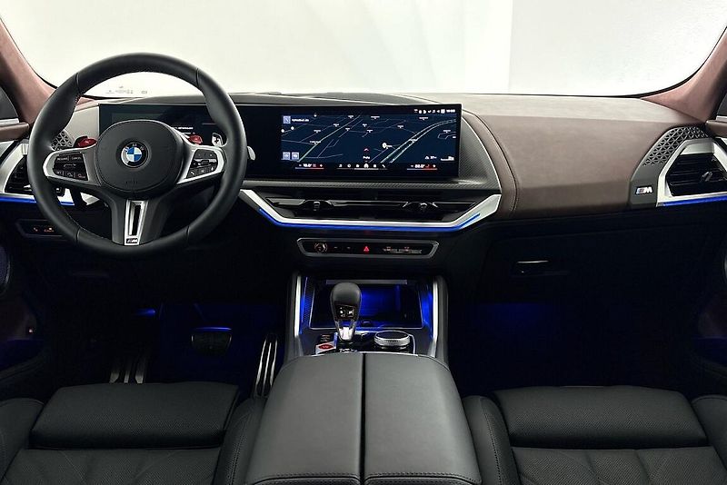 BMW XM 50e - fotka 8 z 26