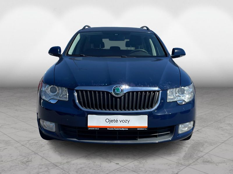 Škoda Superb COMBI 2.0 TDi COMFORTLINE - fotka 4 z 25