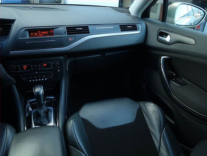 Citroën C5 (2011) 2.0 HDi , Automat, Serv.kniha - fotka 8 z 19