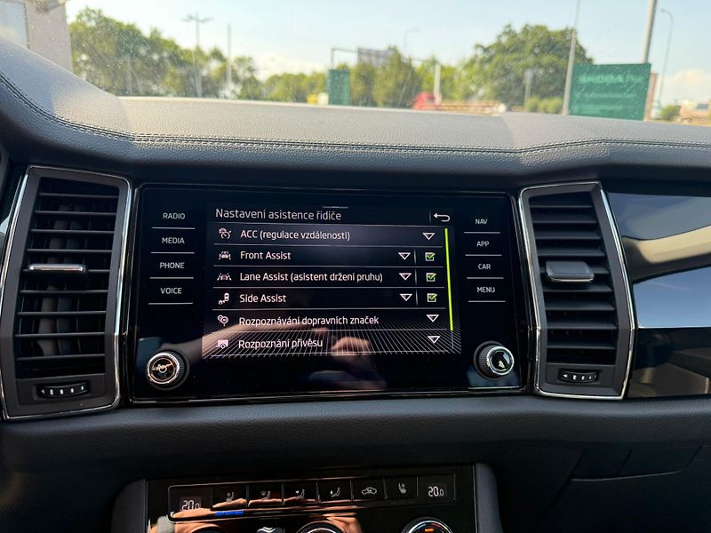 Škoda Kodiaq L&K 2.0 TDI 110 kW DSG - fotka 16 z 26