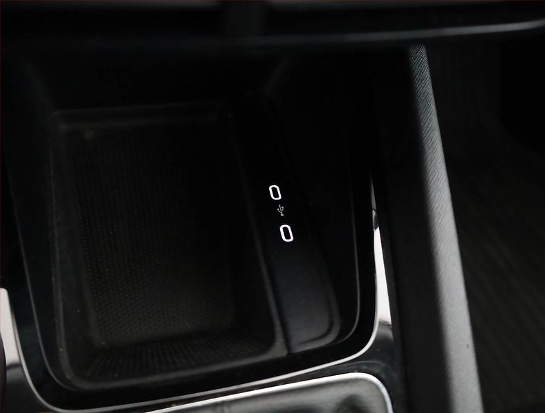 Škoda Octavia (2020) 1.5 TSI, Navi, Tempomat - fotka 13 z 19