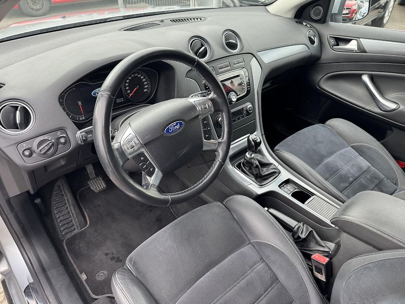 Ford Mondeo 1,6EcoBoost Titanium Plus, ČR - fotka 7 z 23