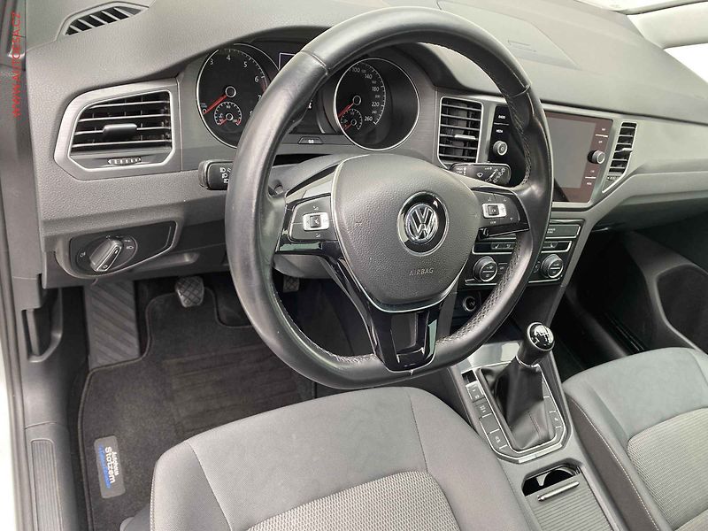 Volkswagen Golf Sportsvan (2018) 1.0 TSi, Comfortline, navi - fotka 12 z 16