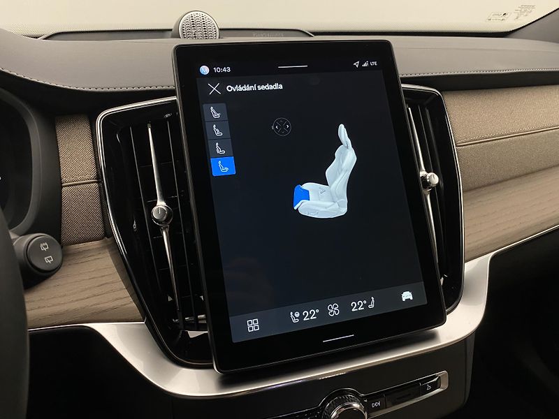 Volvo XC90 (2026) T8 AWD Plug-in DARK PLUS 7m - fotka 76 z 78