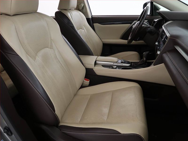 Lexus RX 400h (2017) 450 h - fotka 9 z 27