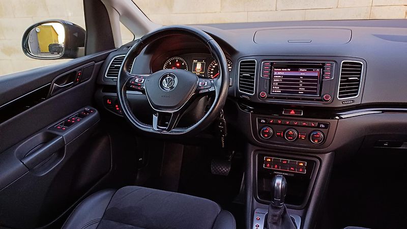 Volkswagen Sharan (2019) TDI 130kW 4Motion 7.míst-DPH - fotka 21 z 50