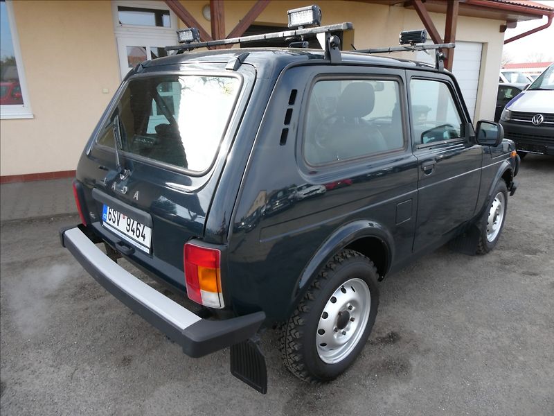 Lada Niva 1,7 i 4x4 61kW LPG, DPH, ČR - fotka 9 z 37