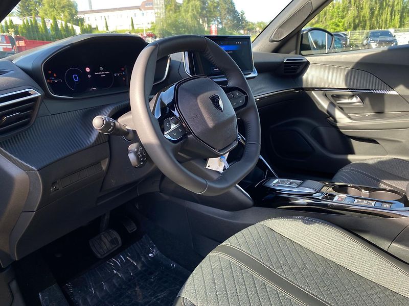 Peugeot 2008 (2026) ALLURE Hybrid 145 e-DCS6  - fotka 15 z 24