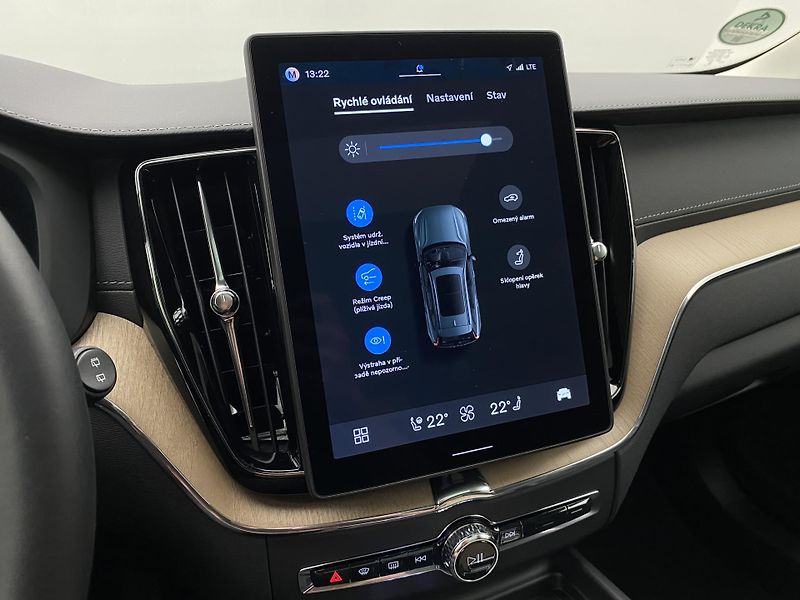 Volvo XC60 T8 AWD RECHARGE DARK ULTRA CZ - fotka 43 z 59