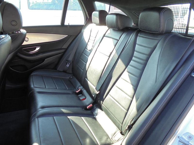 Mercedes-Benz Třídy E (2017) 220D - 4MATIC - SUPER VÝBAVA - fotka 11 z 11