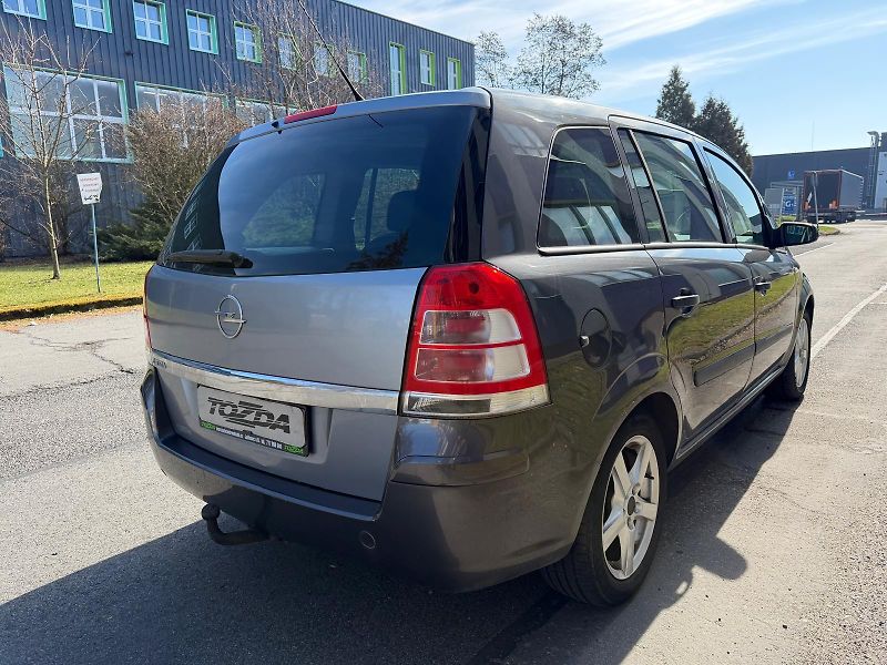 Opel Zafira 1,6 16V 7- místný + pneu  - fotka 5 z 24