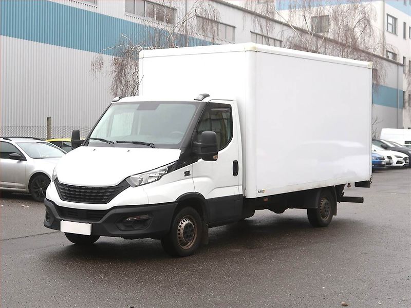 Iveco Daily (2022) 2.3 HPT, Skříň, 19m3, 1Maj - fotka 2 z 15