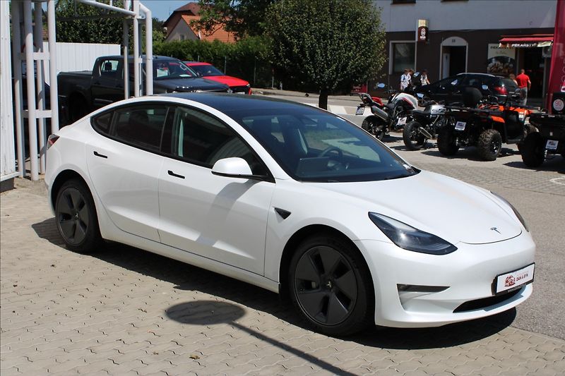 Tesla Model 3 0,0 LONG RANGE DUAL MOTOR - fotka 2 z 10