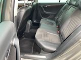 Volkswagen Passat (2013) 2.0 TDi, ČR, Bixen, kamera - náhled 9