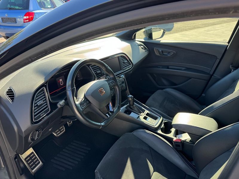 Cupra Leon (2020) 2.0 TSI DSG 213kW - fotka 11 z 41